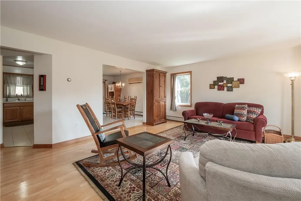 588 Quaker Lane Hyde Park NY 12538