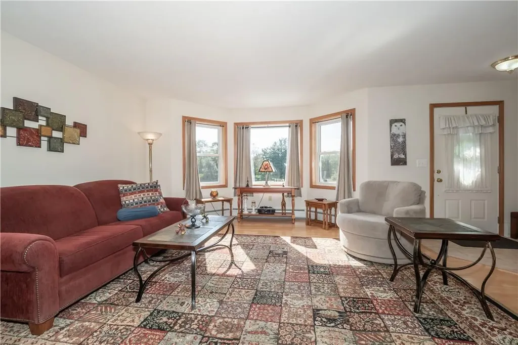 588 Quaker Lane Hyde Park NY 12538