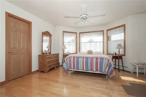 588 Quaker Lane Hyde Park NY 12538