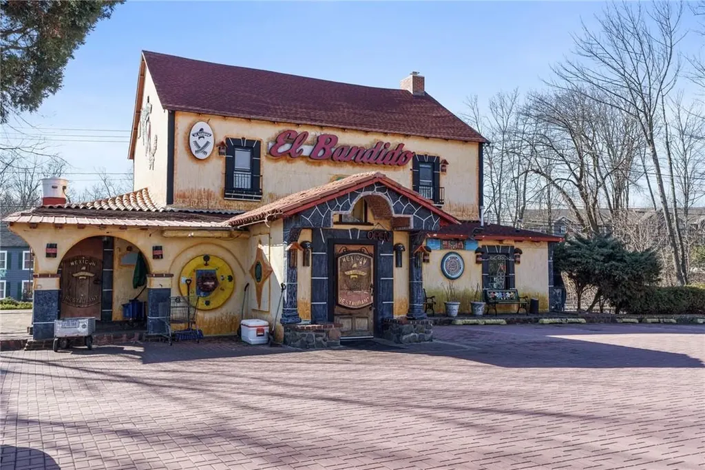 536 E Main Street Middletown NY 10940