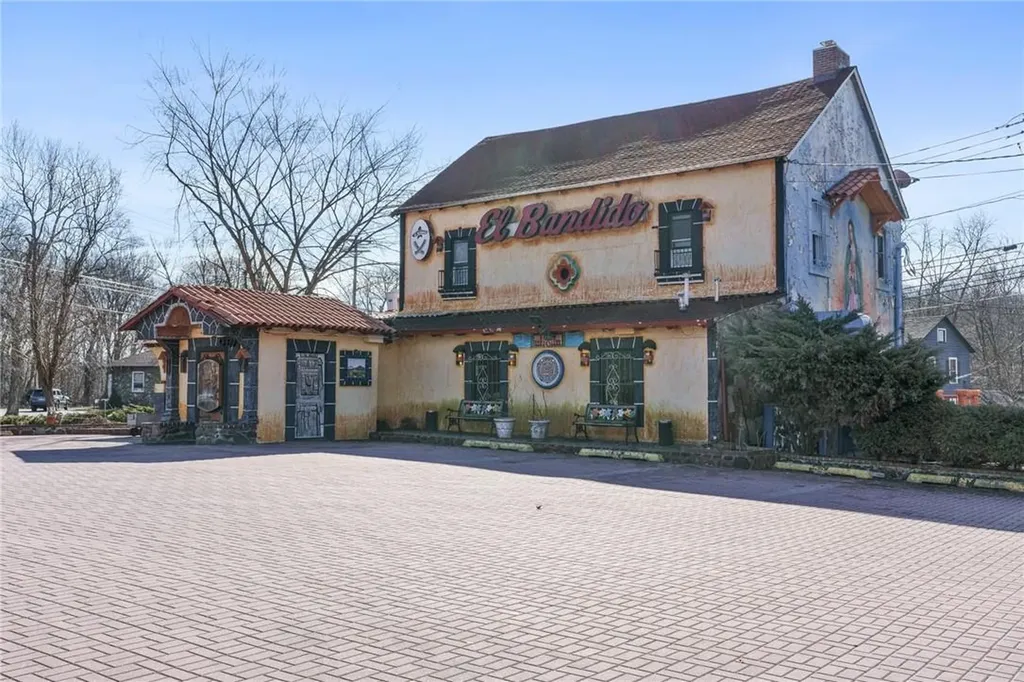 536 E Main Street Middletown NY 10940