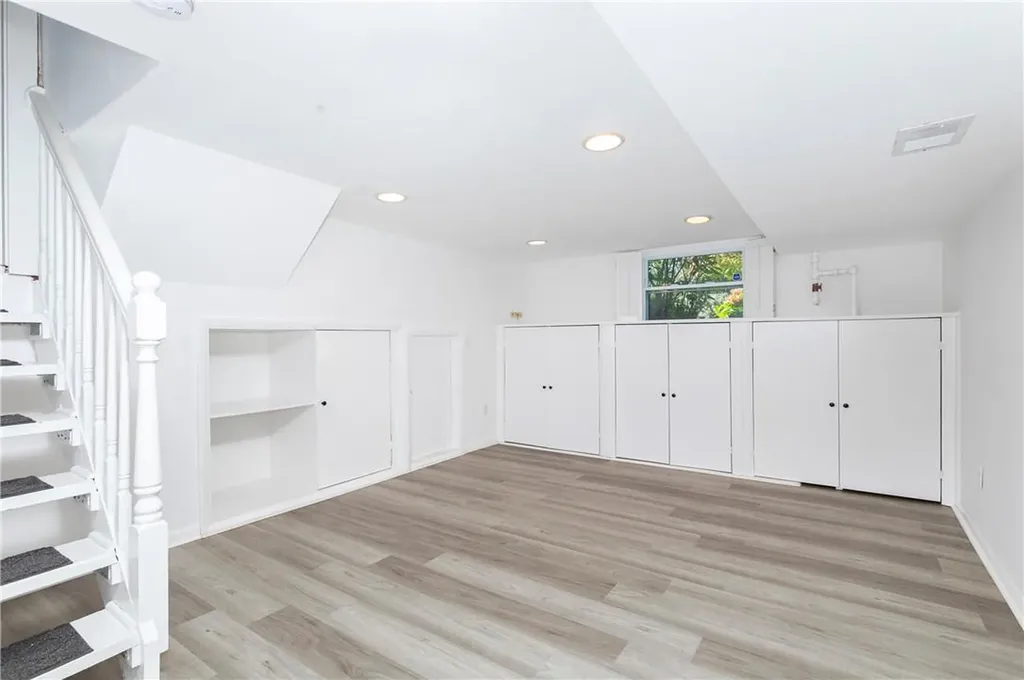 8 Morehouse Road Poughkeepsie NY 12603