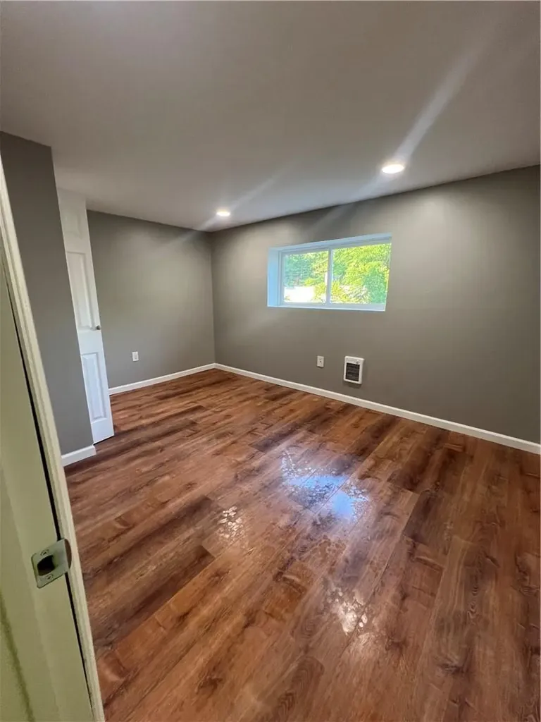 8 Carl Place New Windsor NY 12553