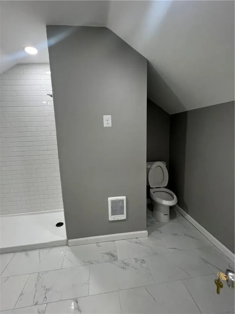 8 Carl Place New Windsor NY 12553