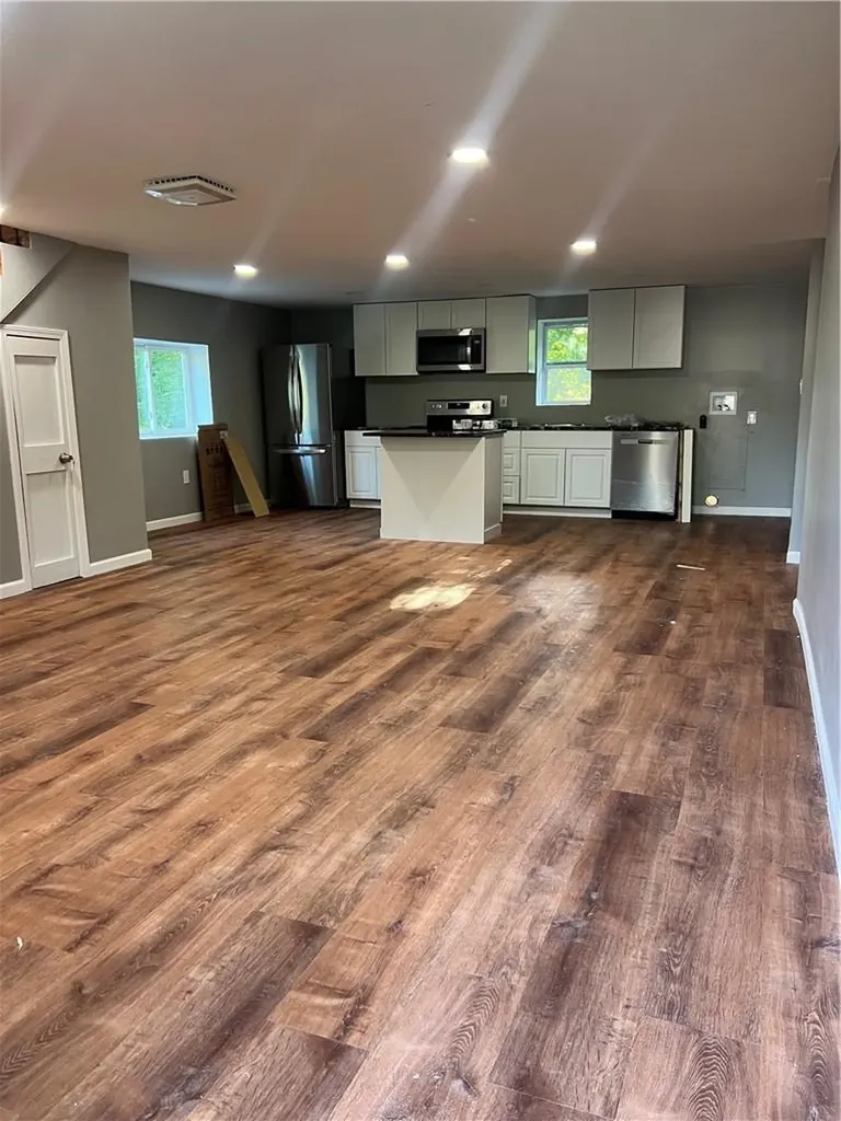 8 Carl Place New Windsor NY 12553