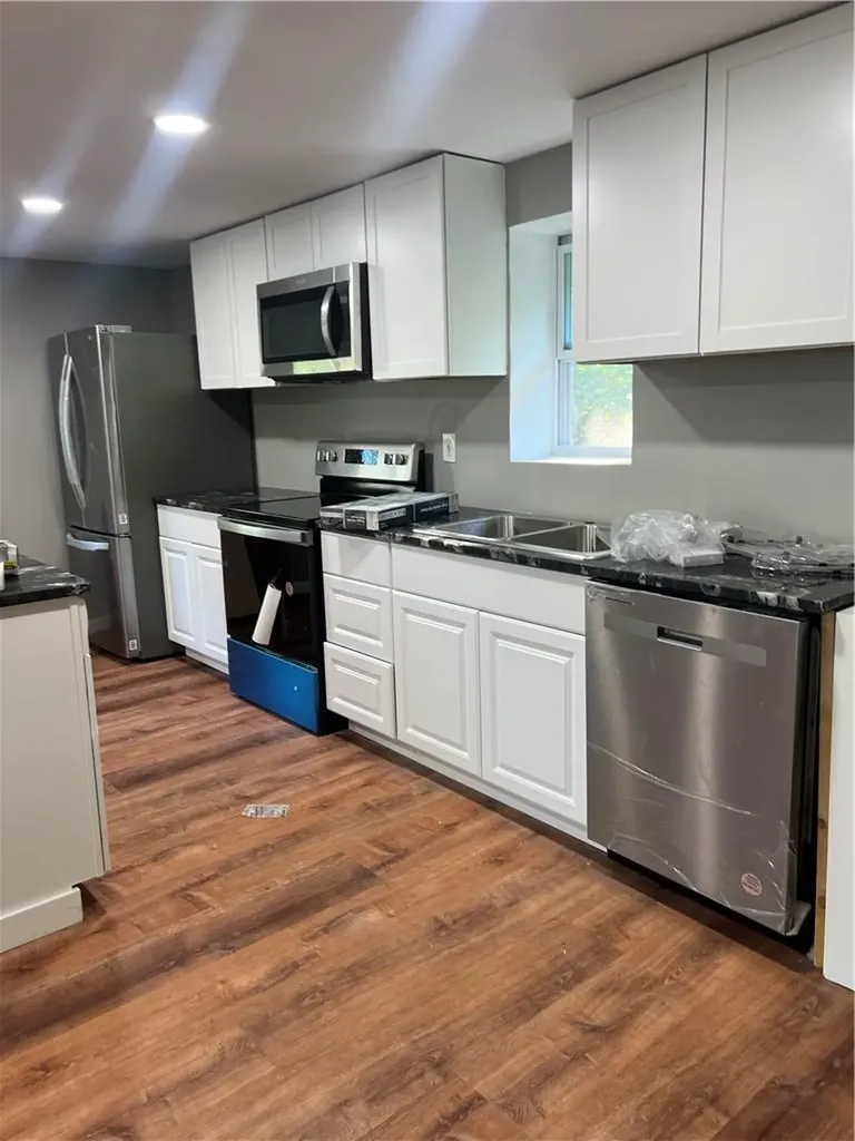 8 Carl Place New Windsor NY 12553