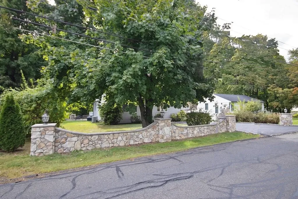 65 Blauvelt Road Nanuet NY 10954