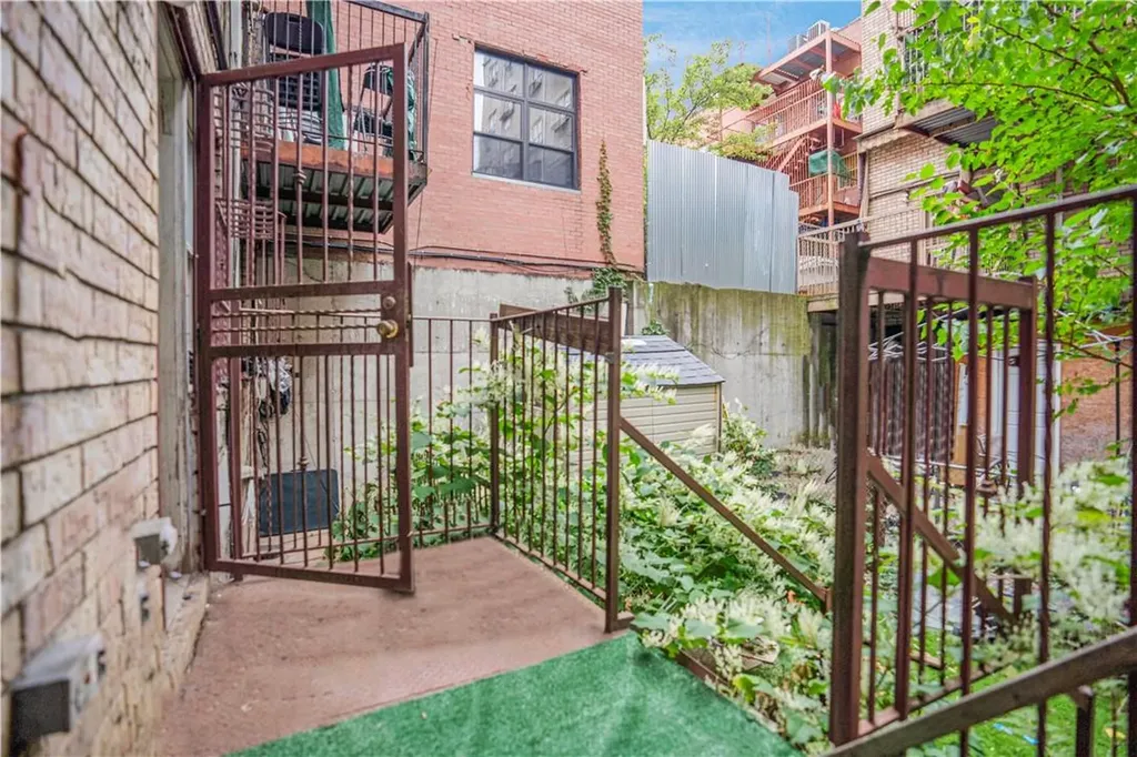 36 Broadway Brooklyn NY 11249