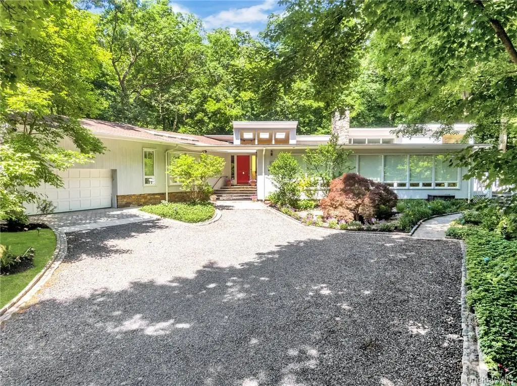 5 Deerfield Lane Mamaroneck NY 10543