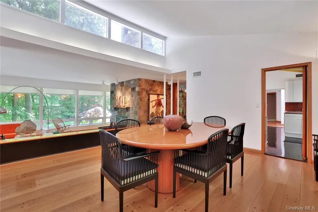 5 Deerfield Lane Mamaroneck NY 10543