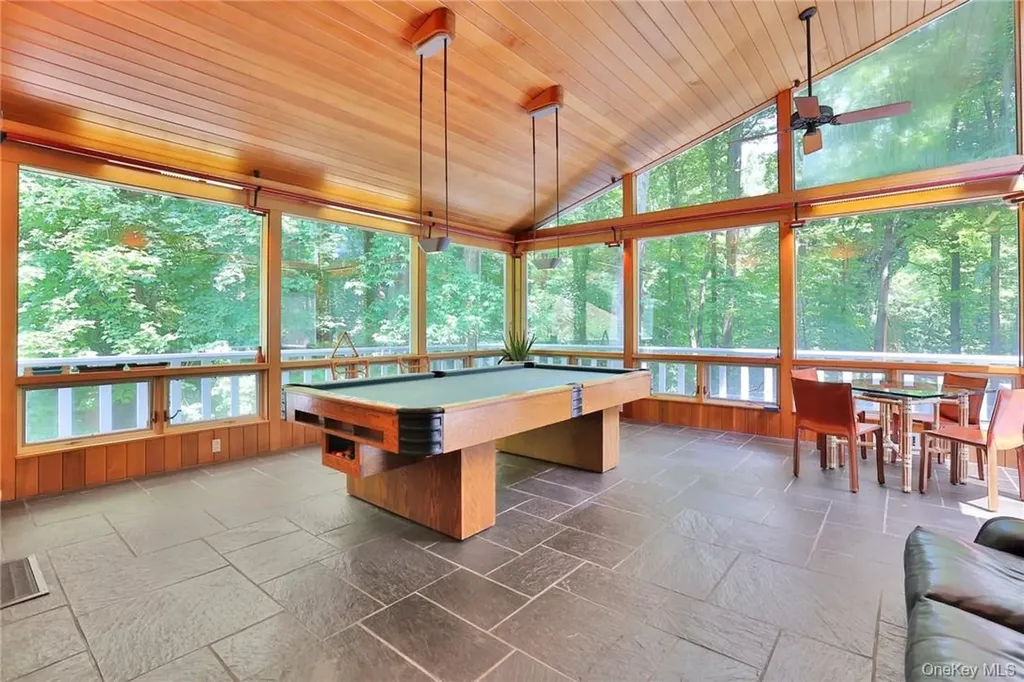 5 Deerfield Lane Mamaroneck NY 10543
