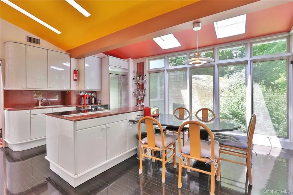 5 Deerfield Lane Mamaroneck NY 10543