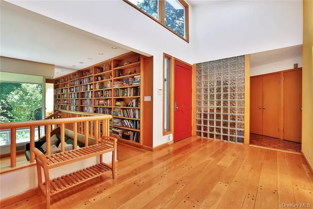 5 Deerfield Lane Mamaroneck NY 10543