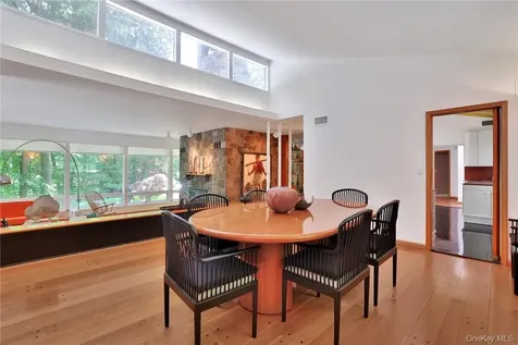 5 Deerfield Lane Mamaroneck NY 10543