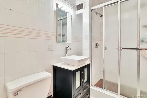 5 Deerfield Lane Mamaroneck NY 10543