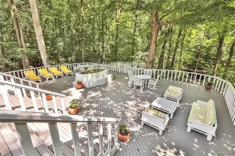 5 Deerfield Lane Mamaroneck NY 10543