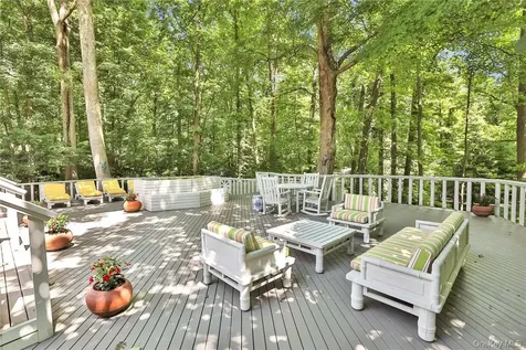 5 Deerfield Lane Mamaroneck NY 10543