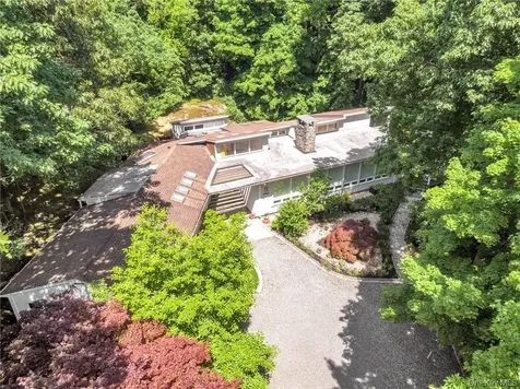 5 Deerfield Lane Mamaroneck NY 10543