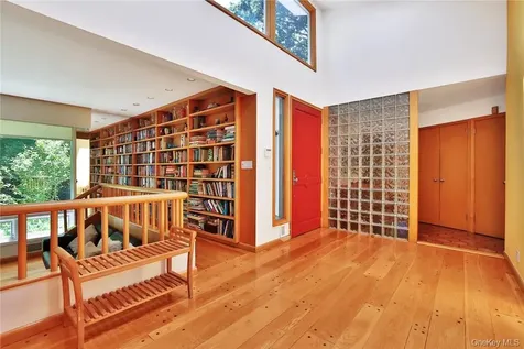5 Deerfield Lane Mamaroneck NY 10543