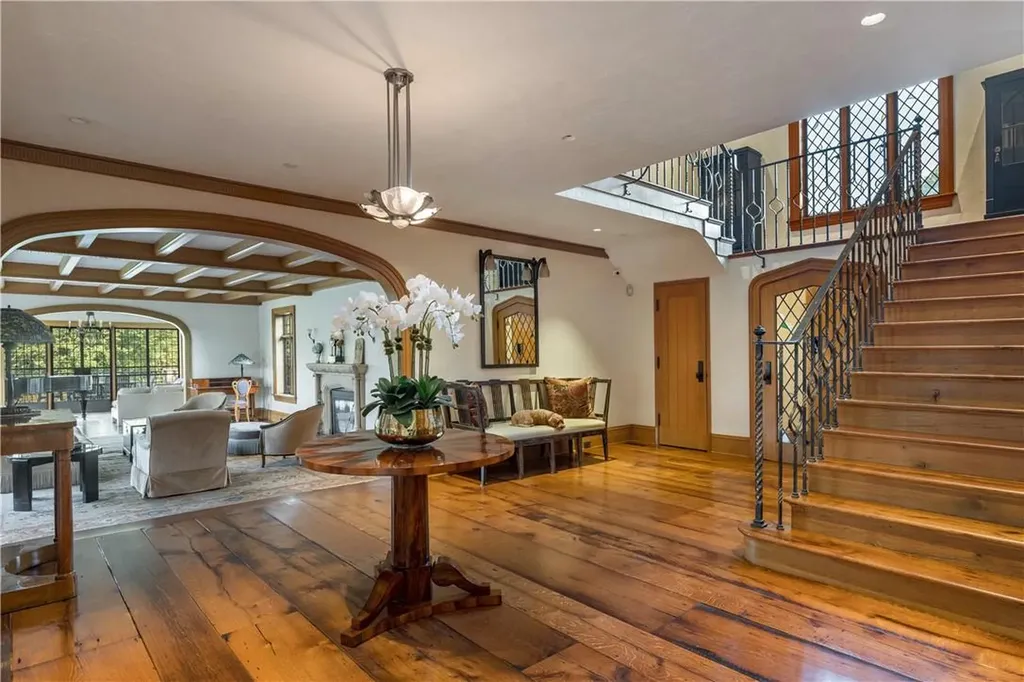 53 Park Drive S Rye NY 10580