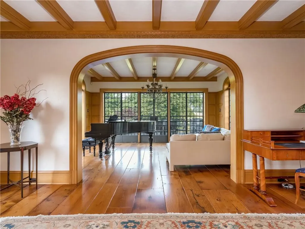 53 Park Drive S Rye NY 10580