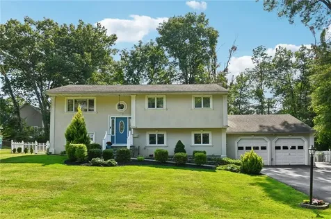 32 Foxcroft Drive Nanuet NY 10954