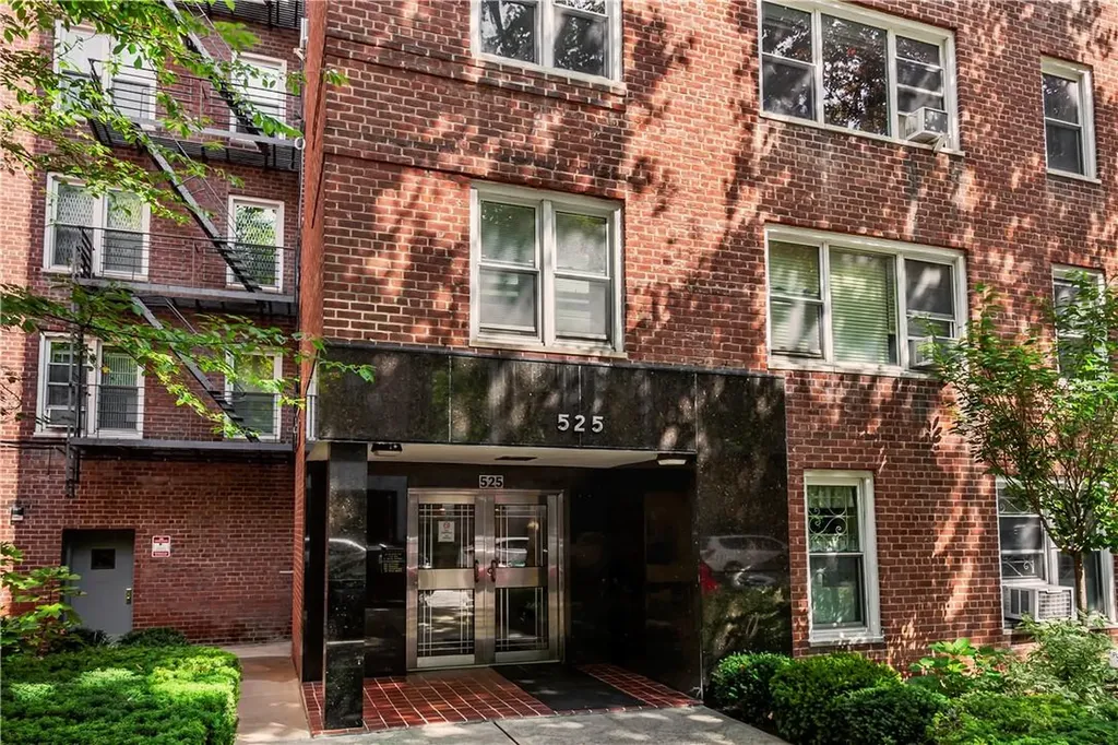 525 W 236th Street Bronx NY 10463