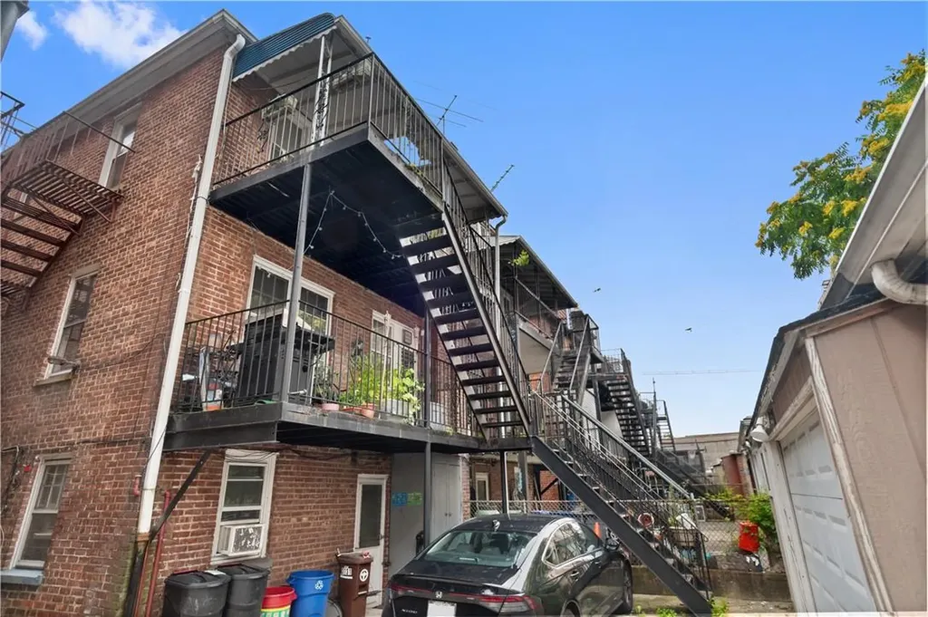 3131 Sands Place Bronx NY 10461