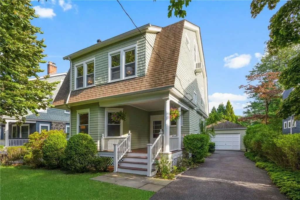 11 Clark Court Larchmont NY 10538