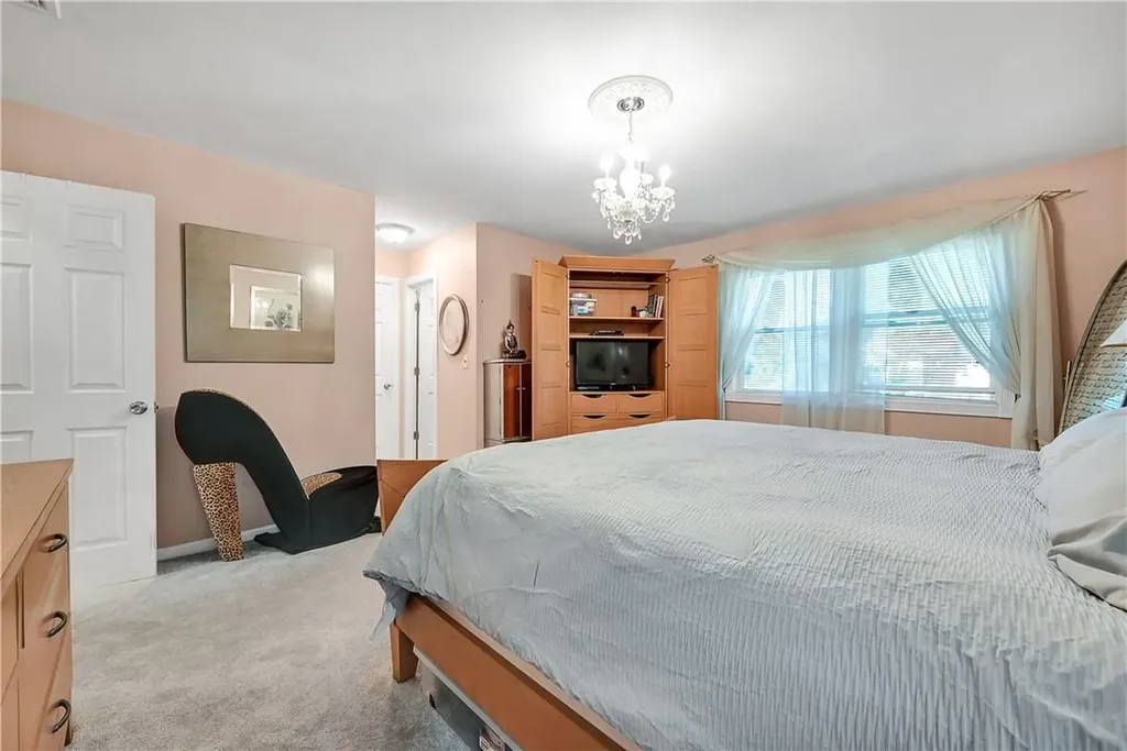 62 Tennyson Drive Nanuet NY 10954
