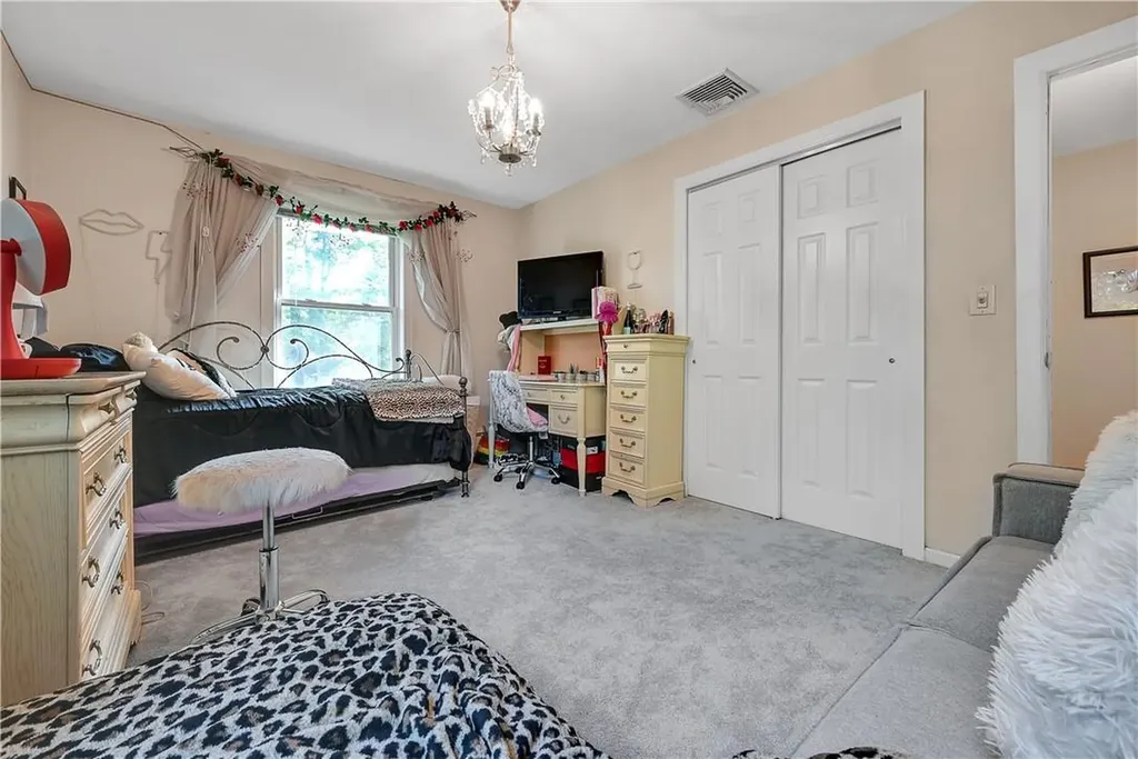 62 Tennyson Drive Nanuet NY 10954