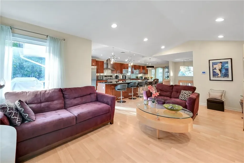 62 Tennyson Drive Nanuet NY 10954