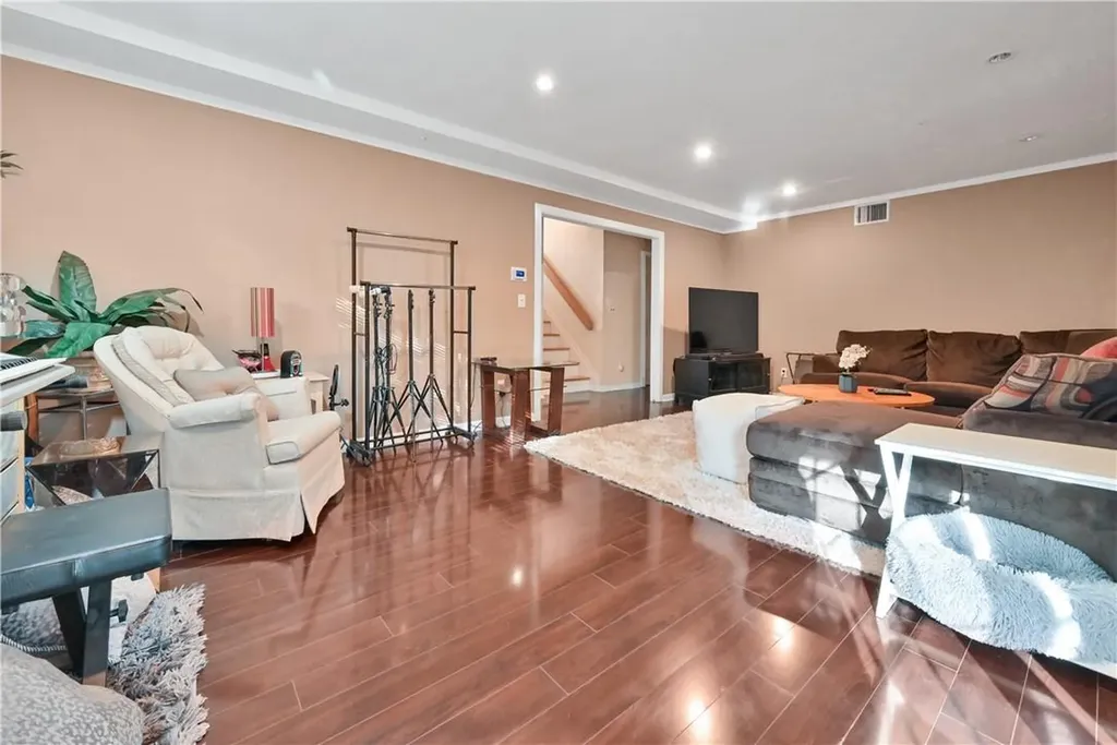 62 Tennyson Drive Nanuet NY 10954