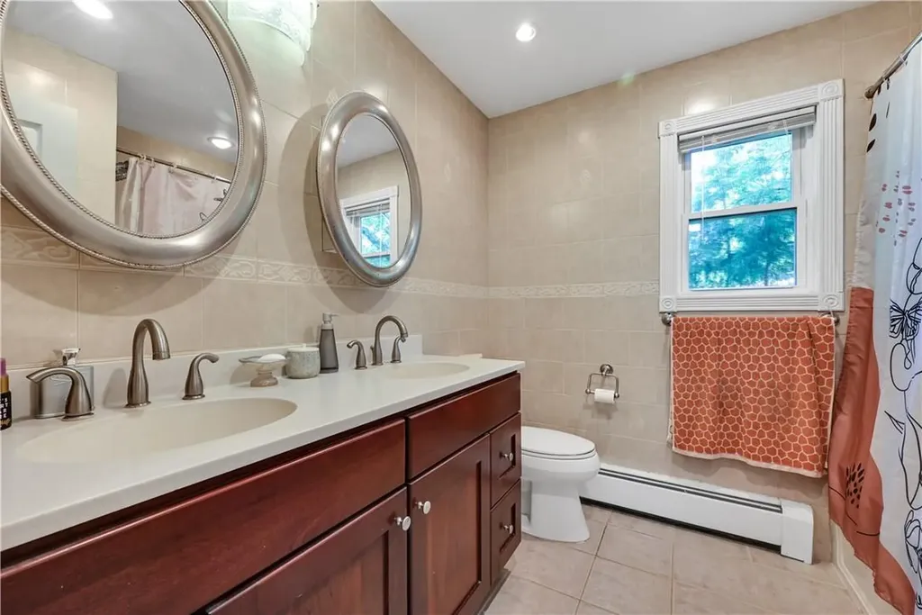 62 Tennyson Drive Nanuet NY 10954