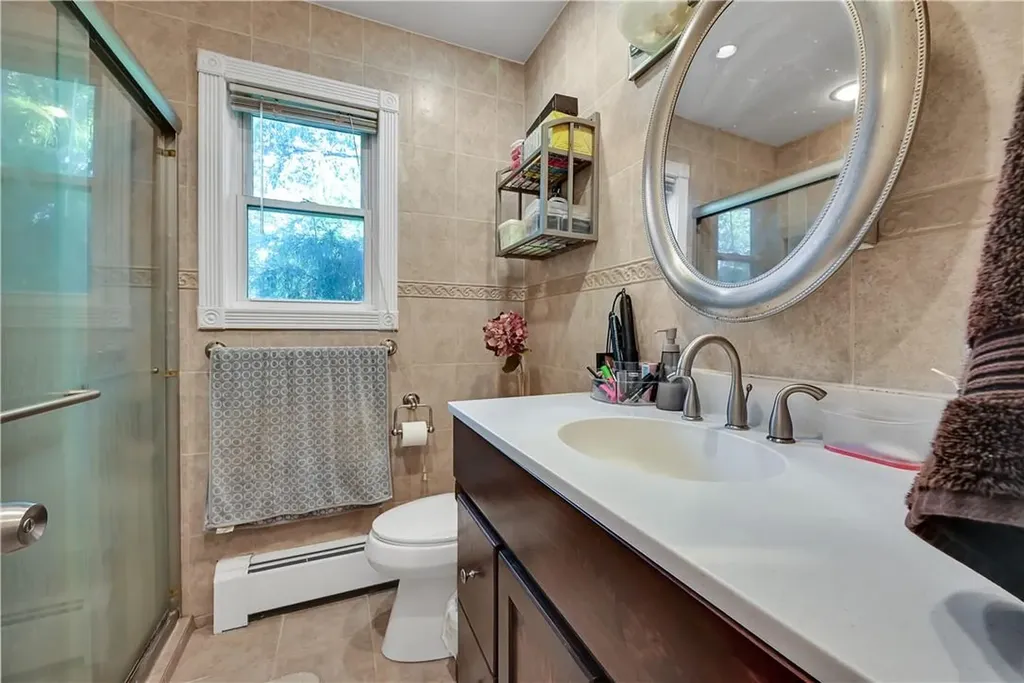 62 Tennyson Drive Nanuet NY 10954