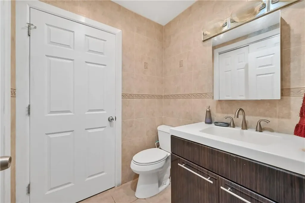 62 Tennyson Drive Nanuet NY 10954