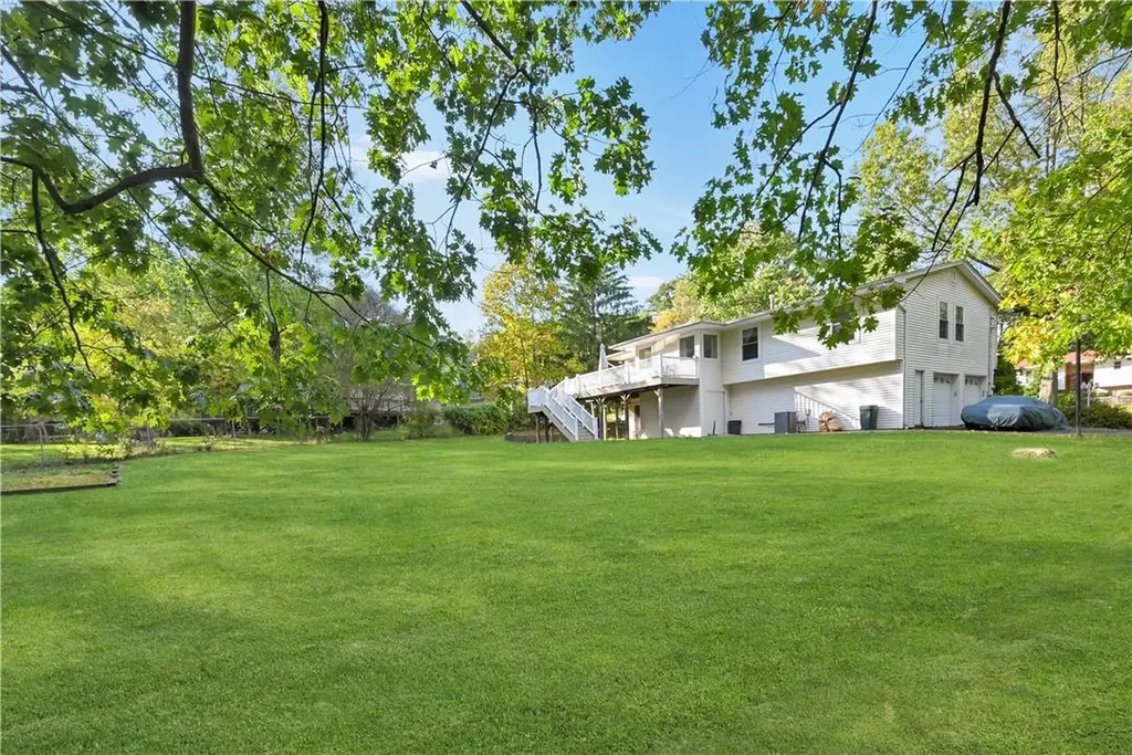 62 Tennyson Drive Nanuet NY 10954