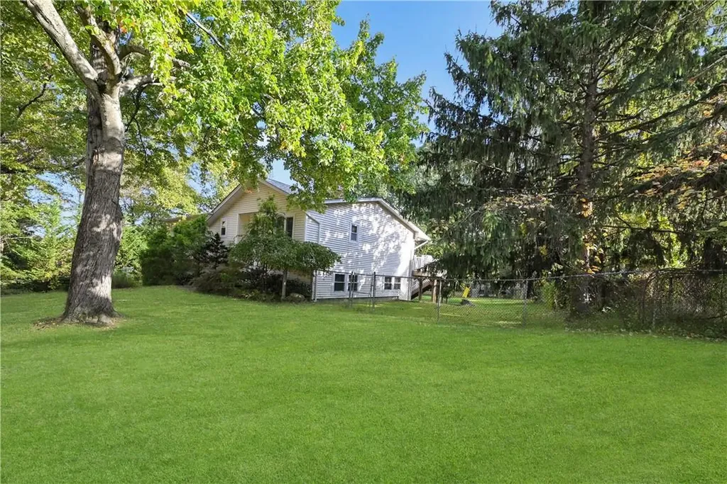 62 Tennyson Drive Nanuet NY 10954
