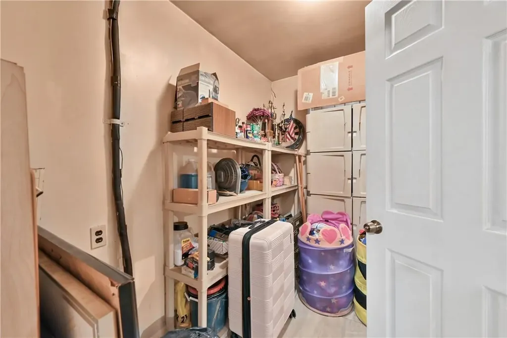 62 Tennyson Drive Nanuet NY 10954