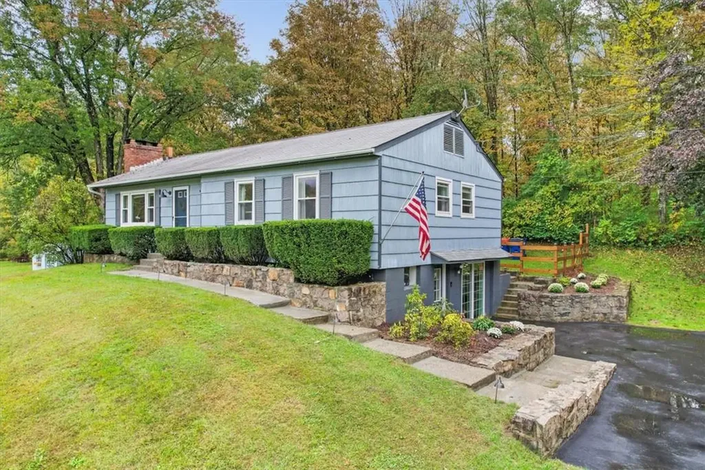 21 Hoyt Road Wingdale NY 12594