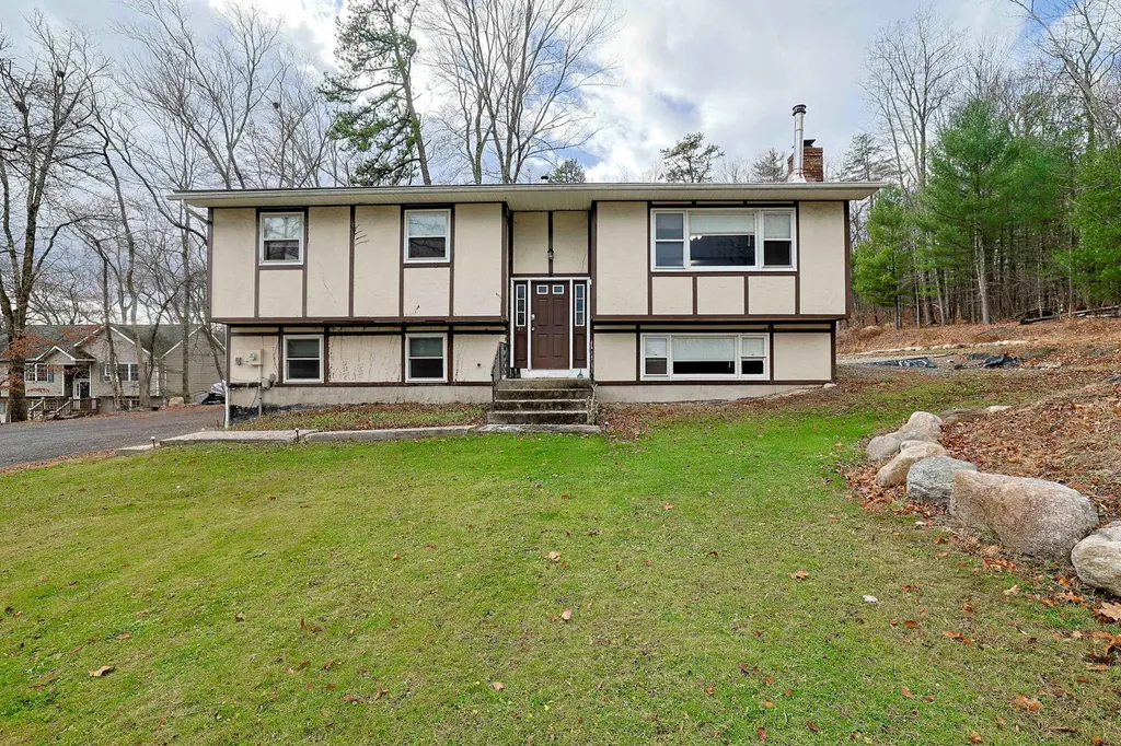 51 Patrick Drive Bloomingburg NY 12721
