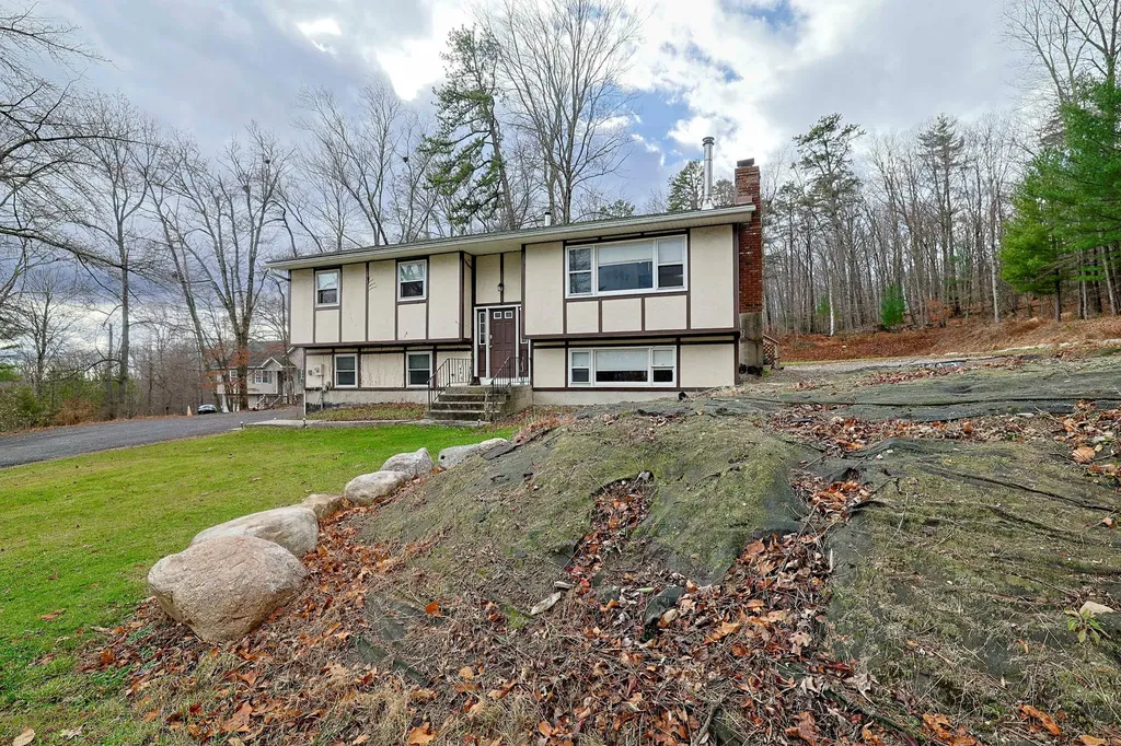 51 Patrick Drive Bloomingburg NY 12721