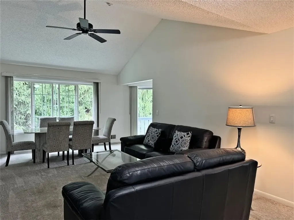 18 Eagle Ridge Way Nanuet NY 10954