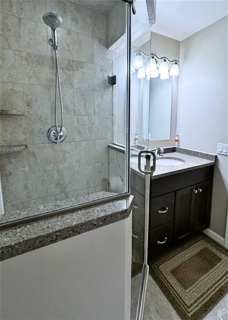 18 Eagle Ridge Way Nanuet NY 10954