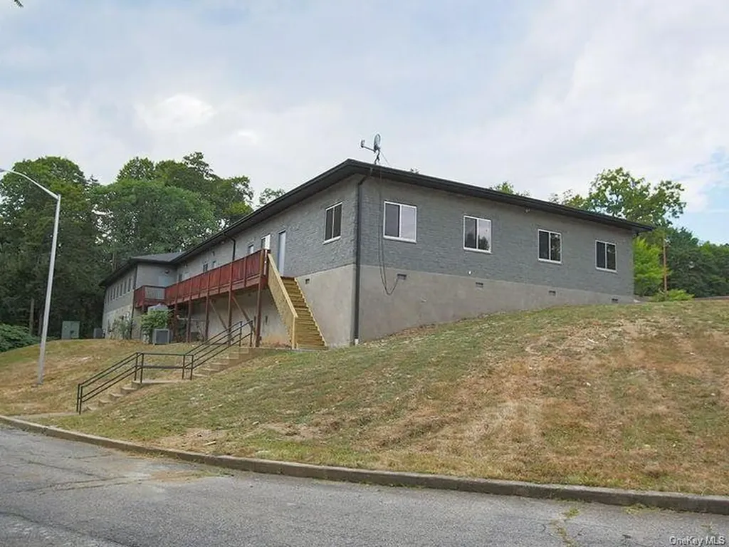 4 Corwin Court Newburgh NY 12550