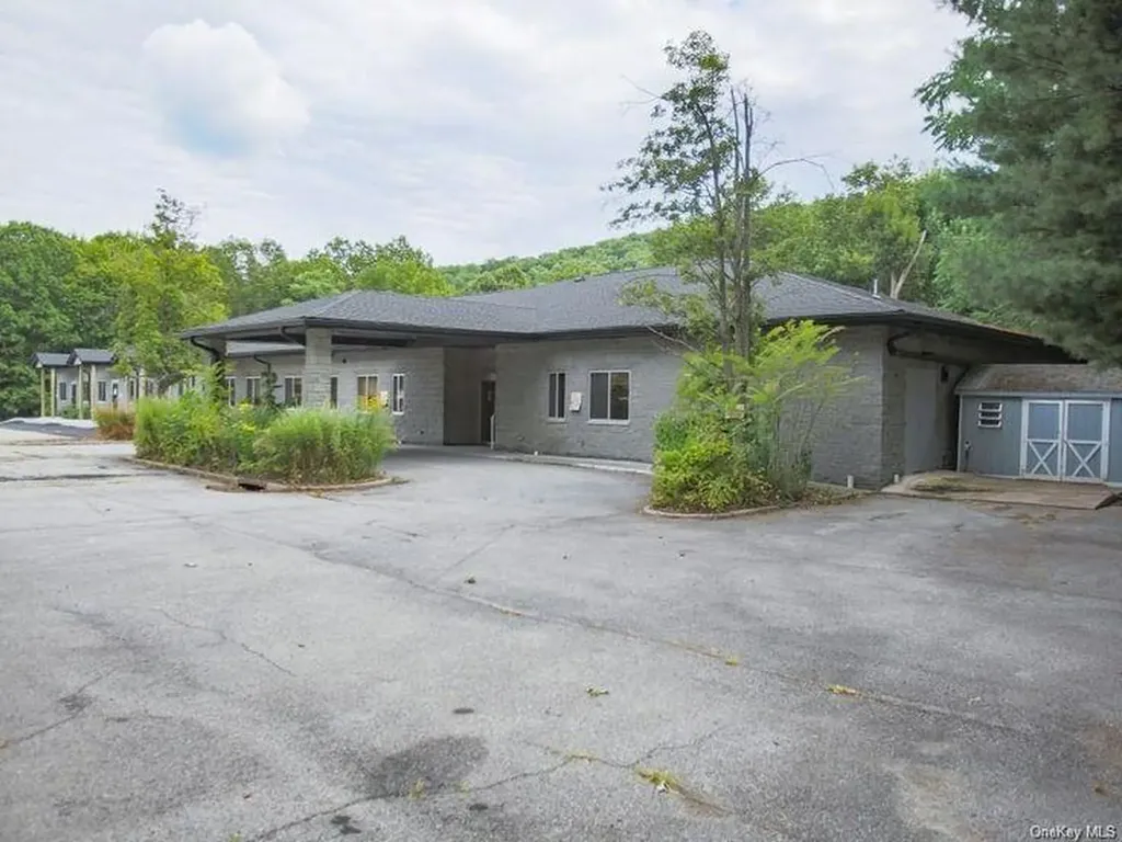 4 Corwin Court Newburgh NY 12550