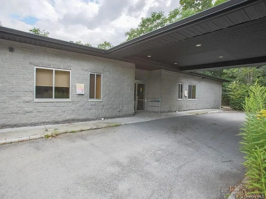 4 Corwin Court Newburgh NY 12550