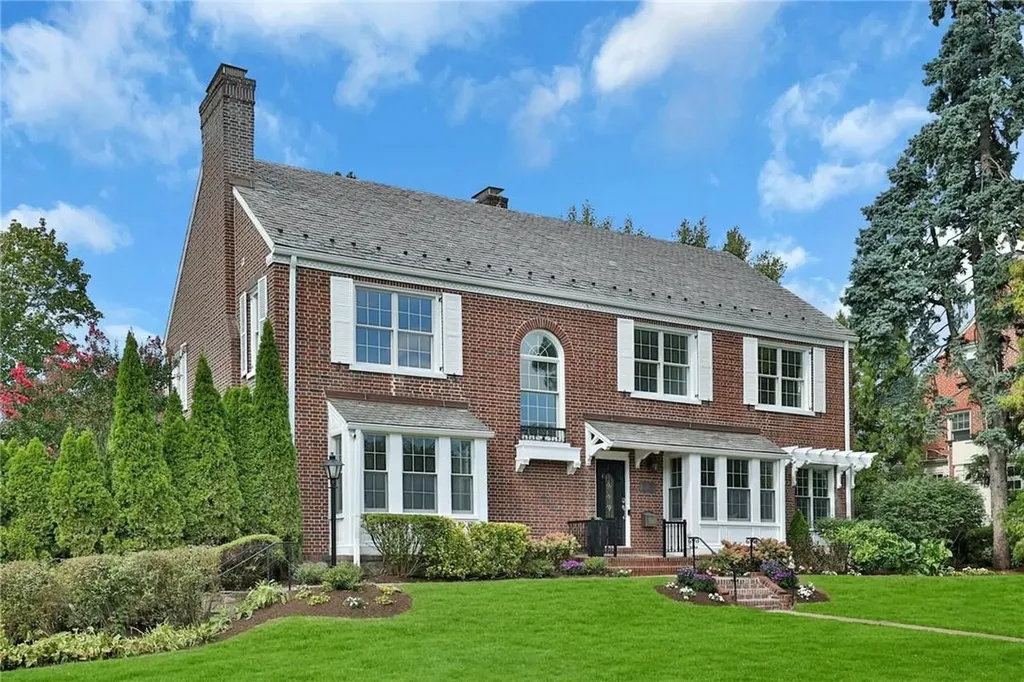74 Forest Avenue New Rochelle NY 10804
