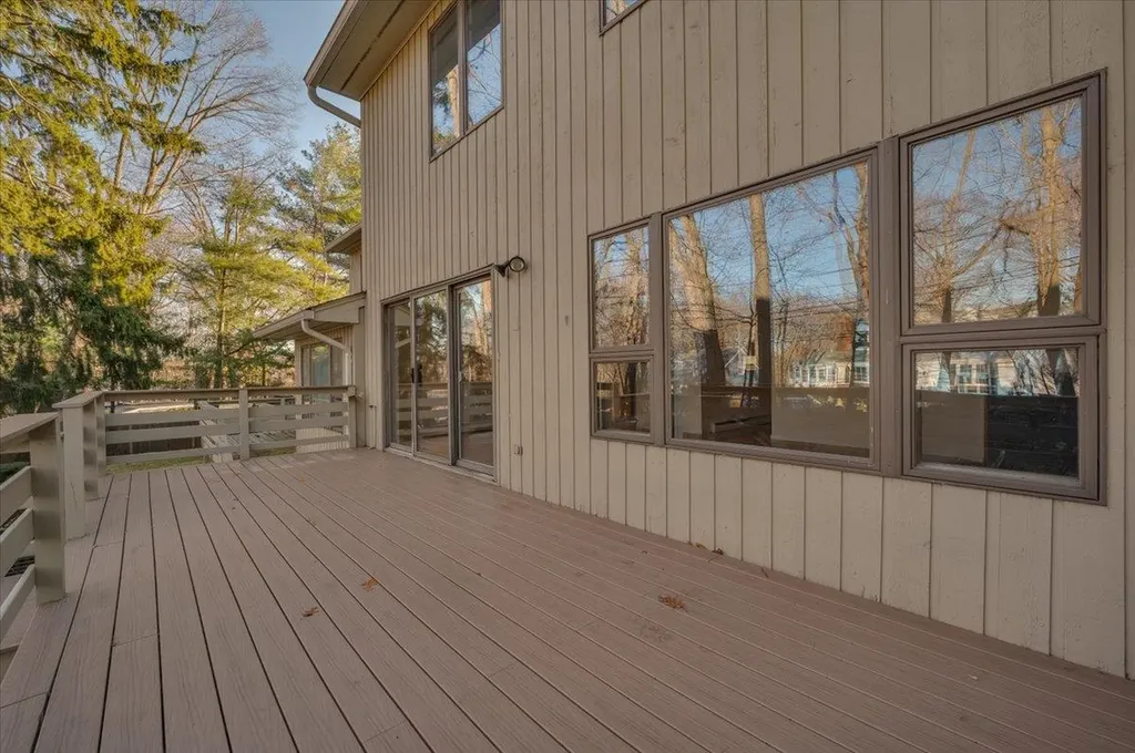 53 Tulip Tree Lane Mamaroneck NY 10543
