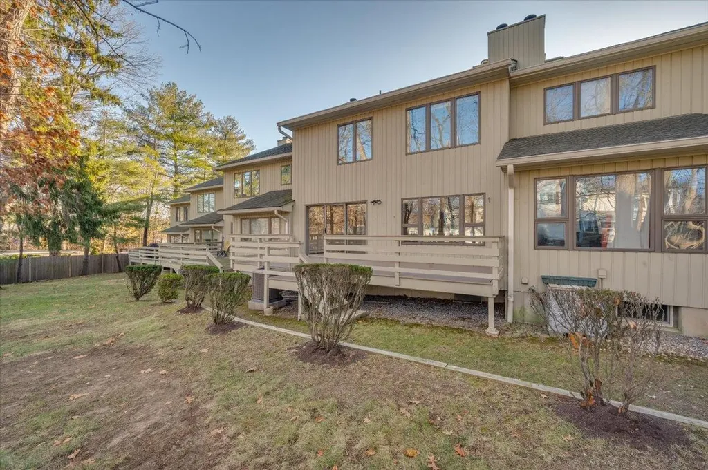 53 Tulip Tree Lane Mamaroneck NY 10543